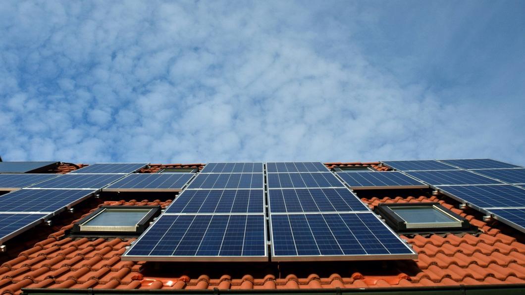 Zonnepanelen voor corporatiewoningen