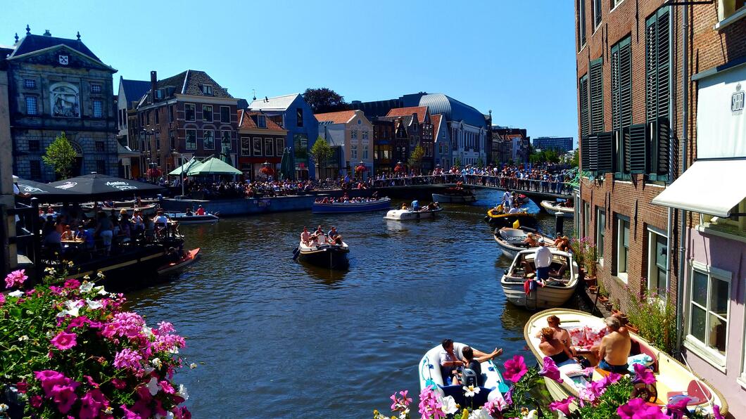 Boten op water in Leiden
