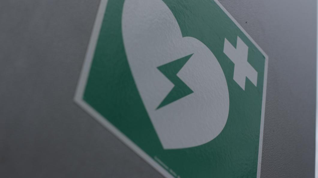 Defibrillator